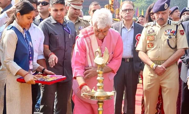 LG Sinha Inaugurates J&K Police’s Diwali Mela in Jammu
