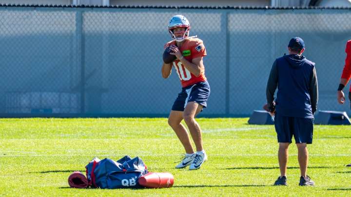 Mike Vrabel sends hint to Patriots QB Drake Maye with Josh Allen praise