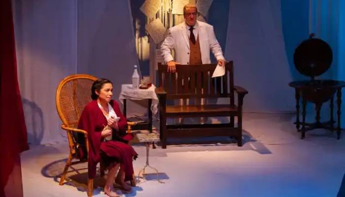 Teatro Thalia de Queens con la obra ‘Tuya siempre, Julita’