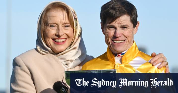 Gai Waterhouse, Craig Williams team up for Sir Delies to win Turnbull Stakes and become early Melbourne Cup favourite