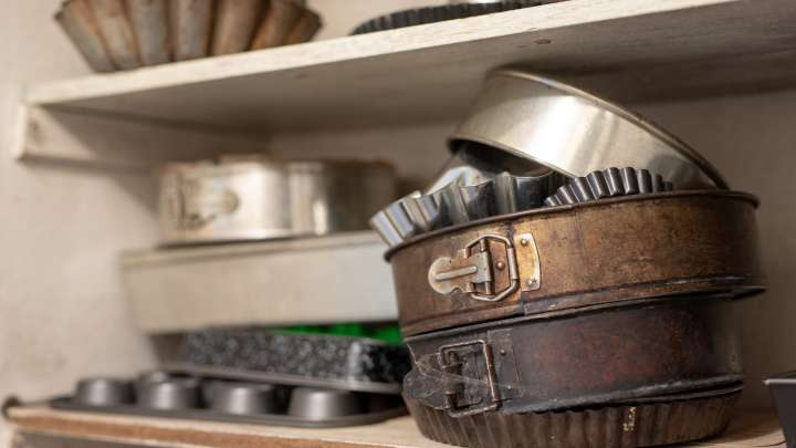 How Martha Stewart Stores Baking Sheets To Reduce Cabinet Clutter