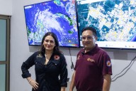 Estefanía Mercado junto al equipo de Protección Civil recorre Playa del Carmen para atender situación por las lluvias