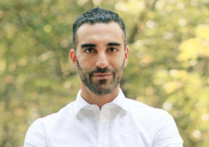 Simón Levy se encuentra en Portugal y tiene dos órdenes de aprehensión vigentes, afirma fiscal capitalina