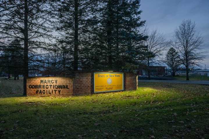 State says 2 guards cleared in Robert Brooks murder will not get their prison jobs back