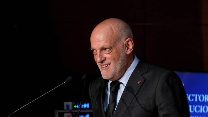 Tebas sorprende alabando a Xabi Alonso pero vuelve a atacar a la Superliga: "Le queda poco..."