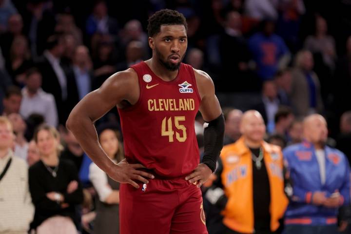 Deadspin | Cavaliers not sweating opening-night loss as they visit Nets