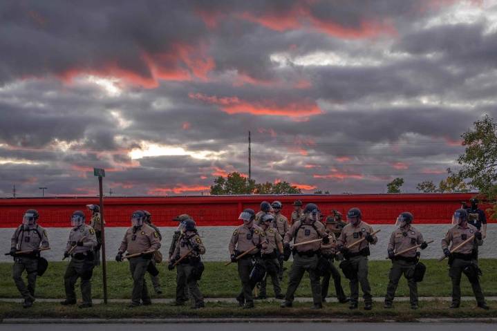 High-speed chase ends in arrest, tear gas used on Chicago’s South Side
