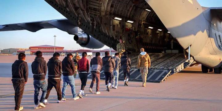 Gobierno de Trump ha deportado a más de medio millón de migrantes