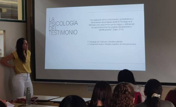 Equipo de Psicología Forense brindó una charla en la UNPSJB