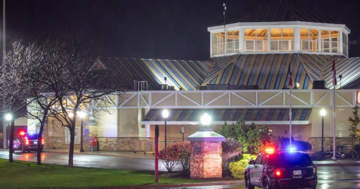 Man injured in daylight shooting at Gateway in Grimsby