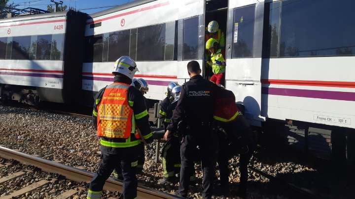 Seis heridos leves por el descarrilamiento de un tren de Cercanías en San Fernando de Henares (Madrid)