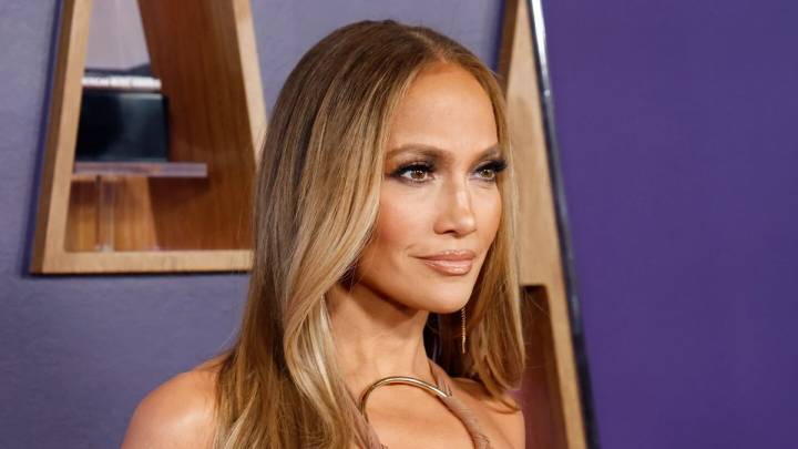 Del efecto antiedad a la luminosidad: así son las mechas balayage con las que JLo marca tendencia este otoño
