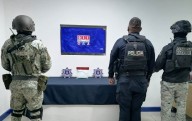 Supuestamente abandonados “descubren” policías 380 gramos de cristal