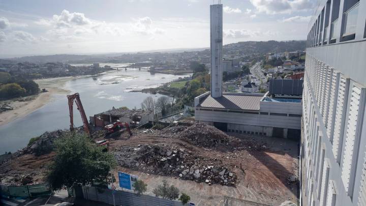 La Xunta da por finalizada la demolición del hotel de pacientes del Chuac