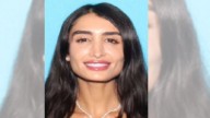 Woman posing as older men's girlfriend to burglarize their homes, authorities say