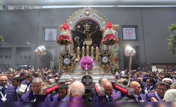 Cuarto recorrido del Señor de los Milagros: ruta de la sagrada imagen por las calles del Callao