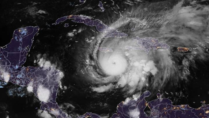 El huracán Melissa en el Caribe sube a categoría máxima