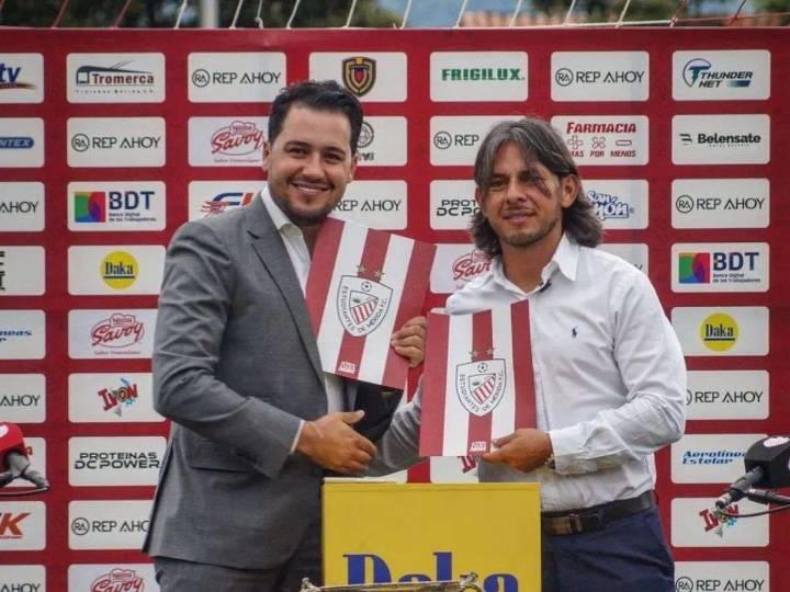 Jesús Gomez fue presentado como DT de Estudiantes