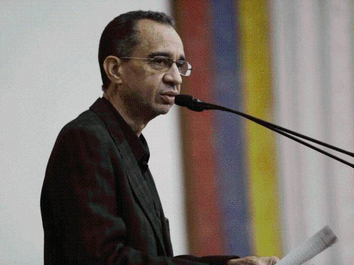 Julio Chávez es designado embajador de Venezuela en Panamá