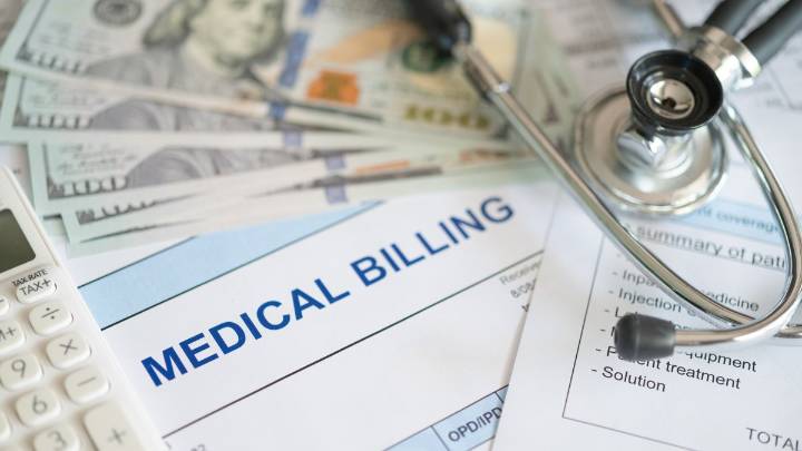 ¿Es más barato pagar la atención médica sin seguro de salud?