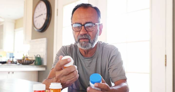NHS warns Brits do not mix paracetamol or ibuprofen with these meds