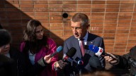 Las elecciones en República Checa arrancan con el magnate 'trumpista' Babis como favorito