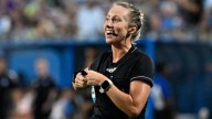 Estuvo en el Mundial de Clubes y dirigió a Lionel Messi en la MLS: Tori Penso, la árbitra del amistoso entre la Selección argentina ante Venezuela