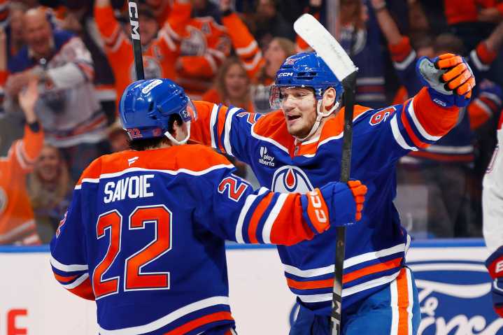 Podkolzin gets emotional after scoring first Edmonton Oilers goal since father's passing