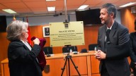 El Gobierno madrileño homenajea al juez José Francisco de Querol en el 25 aniversario de su asesinato