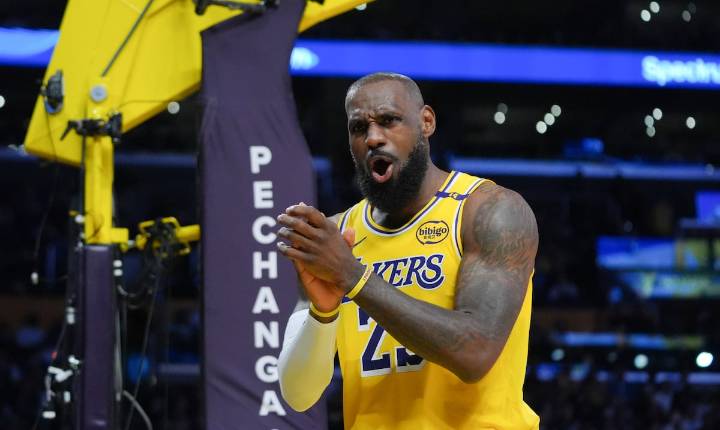 LeBron James, Chris Paul y Kyle Lowry, el primer trío de jugadores activos en llegar a 20 temporadas