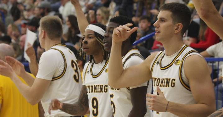 New faces make first impressions for UW men's basketball
