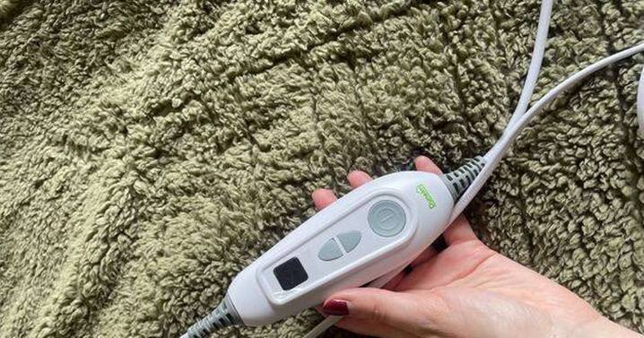 'Dunelm's £40 incredibly cosy heated throw has kept me from turning on the heating'