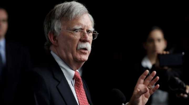 Imputan a exasesor de Donald Trump por manejar documentos clasificados en EU
