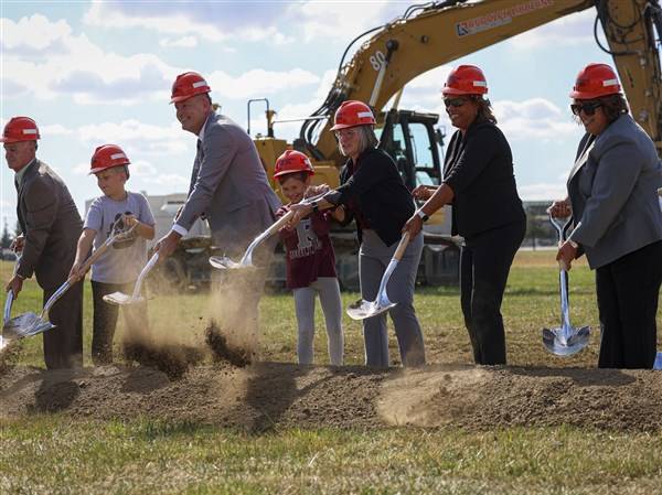 Rossford breaks ground on new school, using no taxpayer dollars