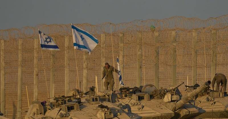 PM orders Israeli army to carry out Gaza Strip strikes