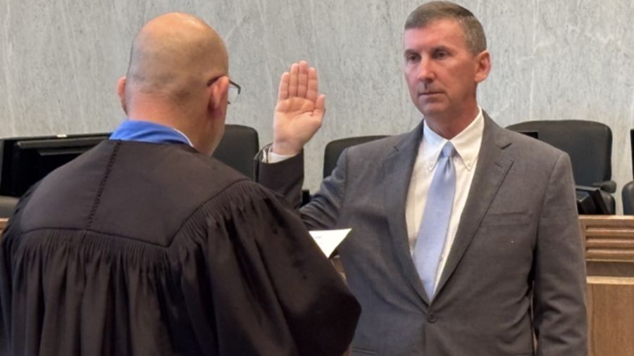 Charles Neil Floyd, son of local lawmaker, sworn in as Interim U.S. Attorney for Western Washington