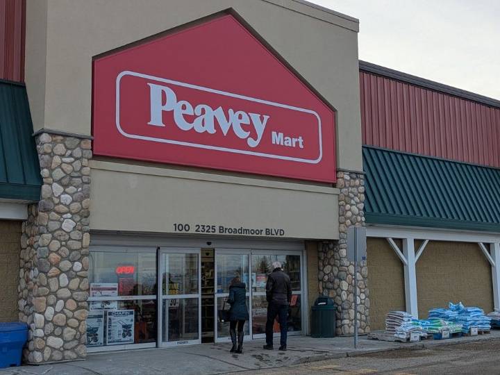 Farm goods store Peavey Mart announces plans to return to Saskatchewan
