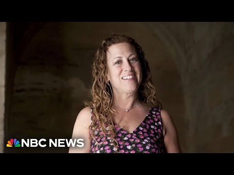 Author Jodi Picoult pushes back after Indiana high school cancels musical based on her book