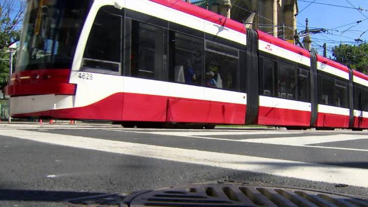King and Dufferin intersection to reopen Thursday following streetcar track work