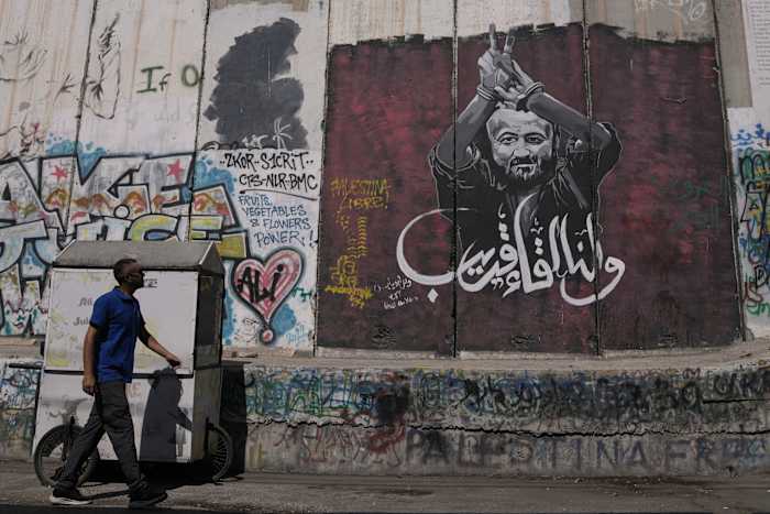 Israel rejects freeing from prison the most popular Palestinian leader