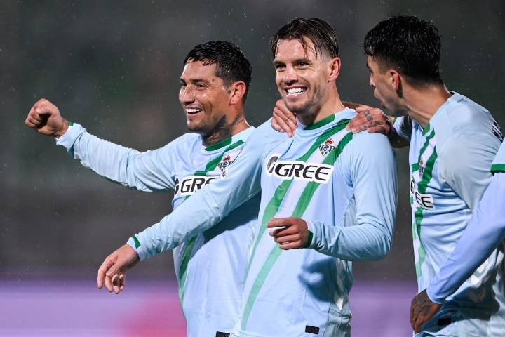 Europa League. Lo Celso, goleador y titiritero en la victoria de Betis, y el récord del ingeniero Pellegrini
