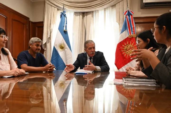 El jefe de Gabinete se reunió con referentes de la Organización de Trabajadores Excluidos