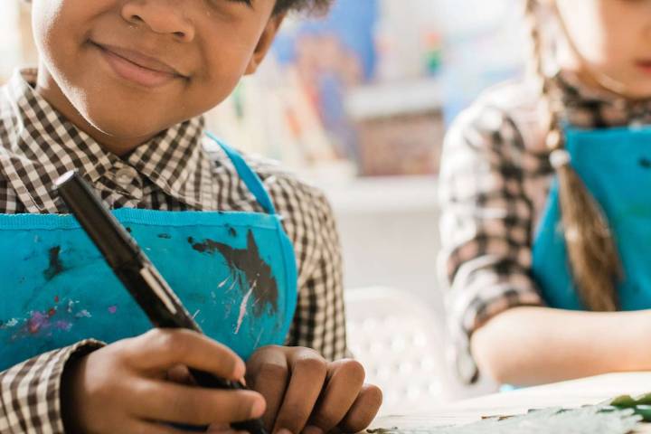 5-Year-Old Girl's Dad Gets Angry After Her Friend Hugs Her in Class