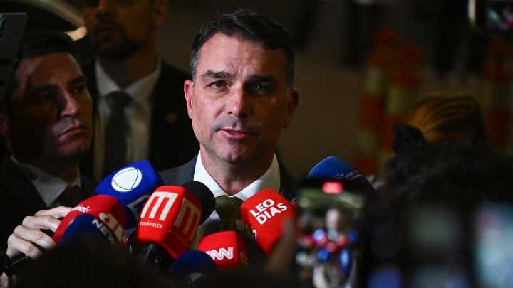 El Supremo mantiene a Bolsonaro en prisión domiciliaria ante el "fundado" riesgo de fuga