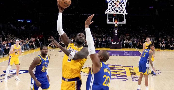 Luka Dončić says he has to get Deandre Ayton more touches in pick and rolls
