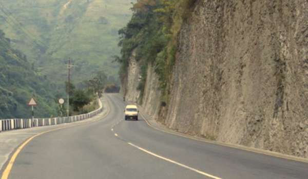 Landslides Block Narayangadh–Muglin Road In Nepal After Heavy Rain