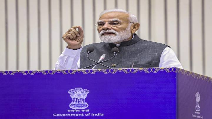 PM Modi speaks to CJI BR Gavai, says the attack on him has angered every Indian