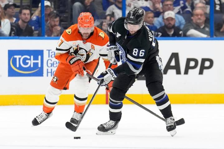 Tampa Bay edges Ducks as Kucherov scores 1,000th point