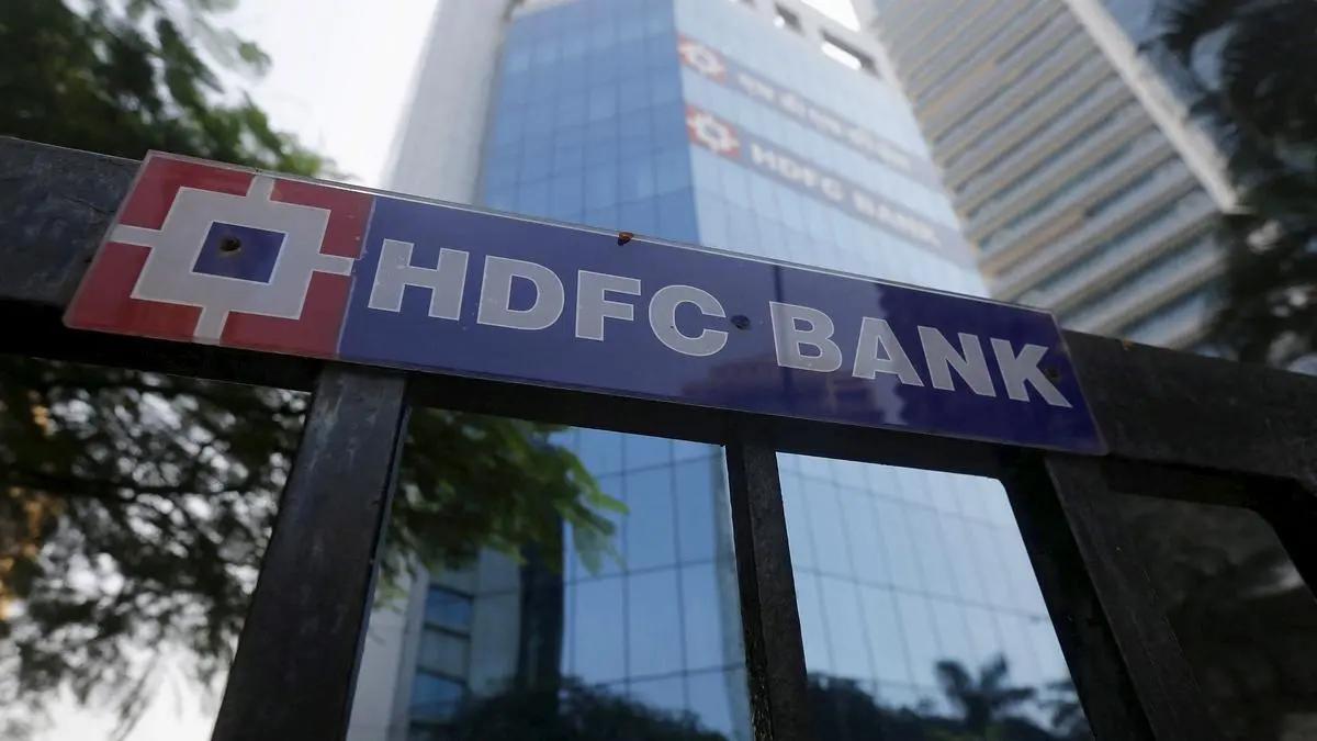 HDFC Bank's Q2 net profit jumps 10% to ₹19,610 crore