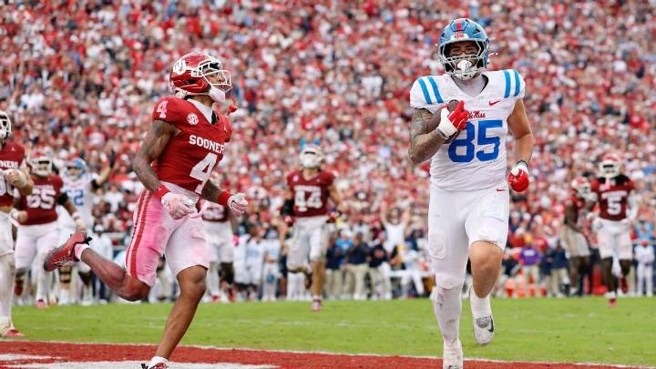 Ole Miss' jab at Oklahoma leads top Week 9 college football trolls
